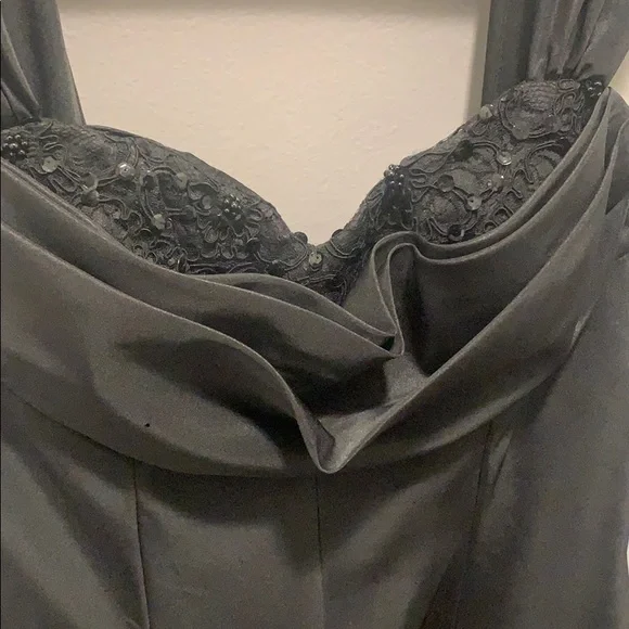 Cache Elegant Black Dress - Picture 3 of 7